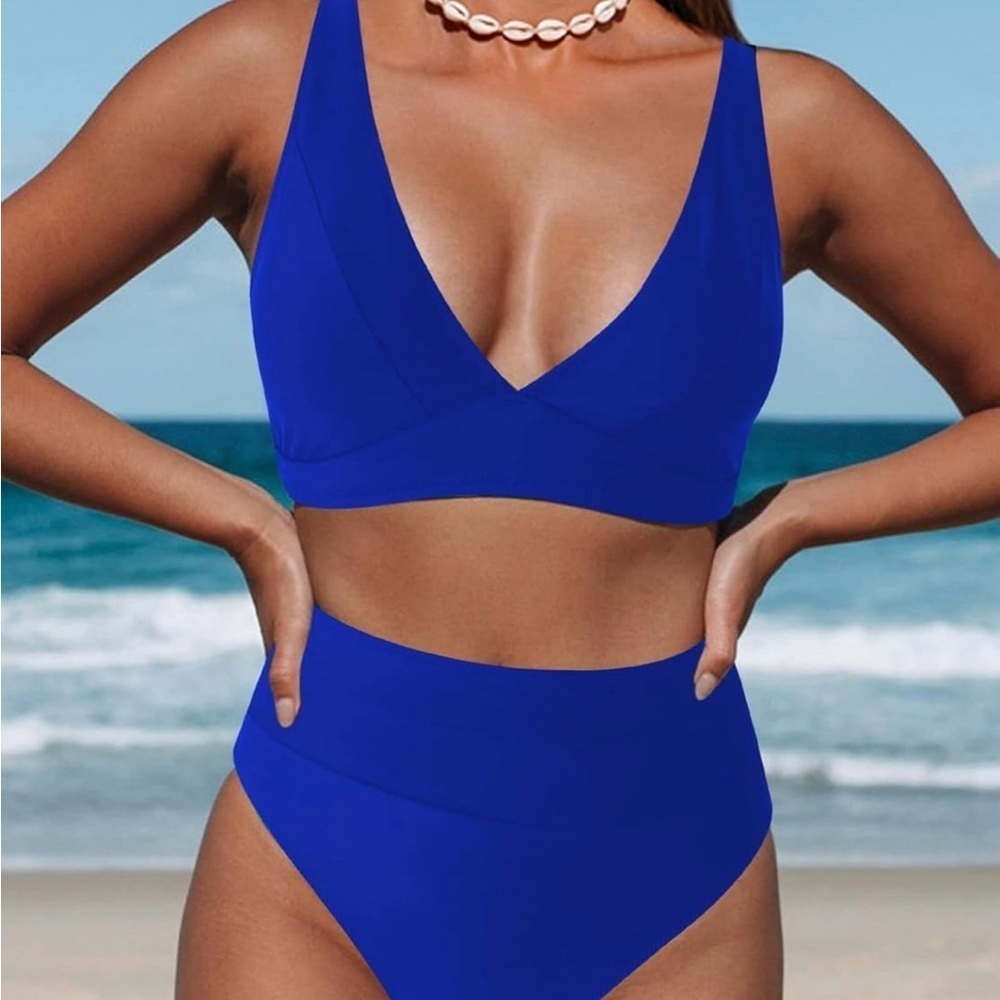 Amazon Blue Bikini Swimwear Set - Picture 2 of 8